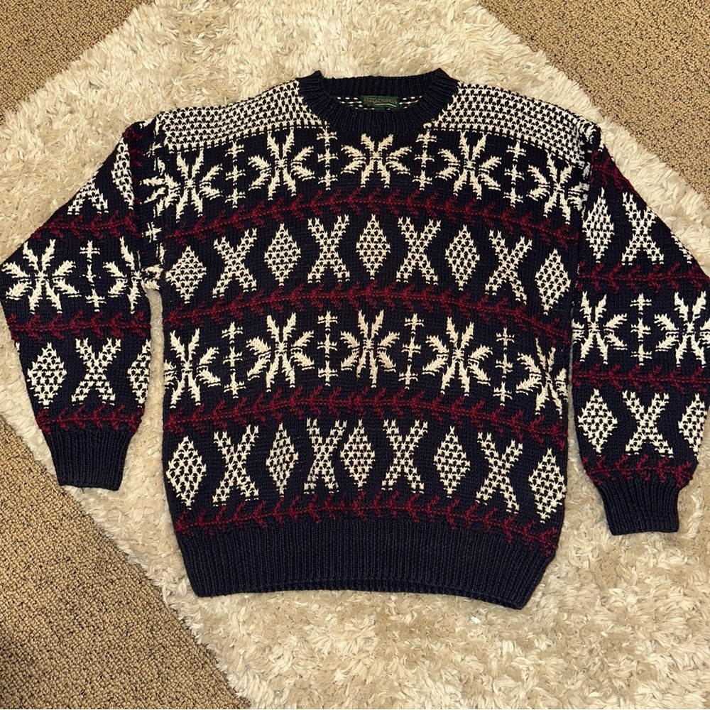 J McLaughlin vintage men’s handcrafted pull over sweater